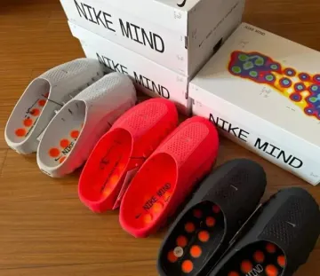 Nike Mind Clog